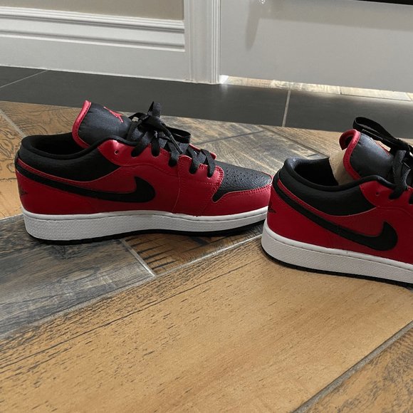 Kid's Jordan 1 Low Gym Red Black Pebbled (GS) - Reverse Bred - Picture 1 of 8